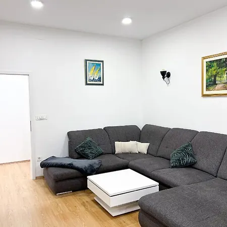 Apartment Vic